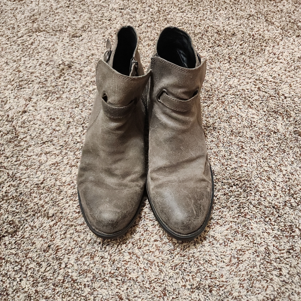 Born Leather Ankle Boots in Gray